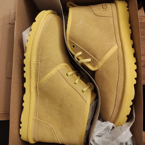 UGG Yellow Suede Ankle Boots size 6 - Picture 1 of 5